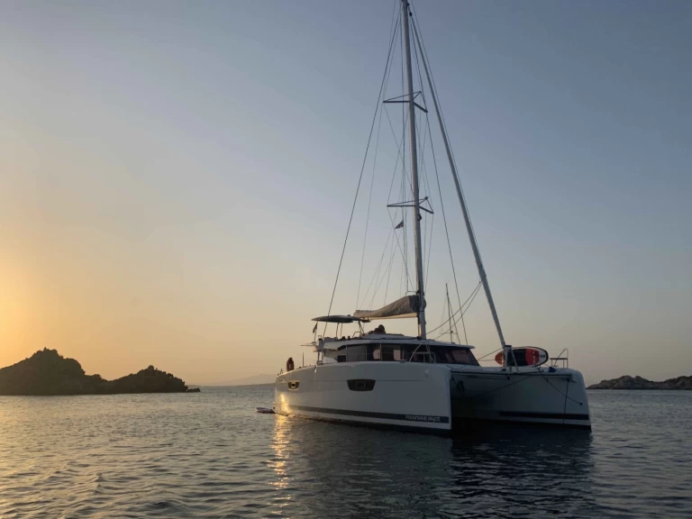Verhuur Catamaran in Saint-Tropez - Fountaine Pajot Astrea 42