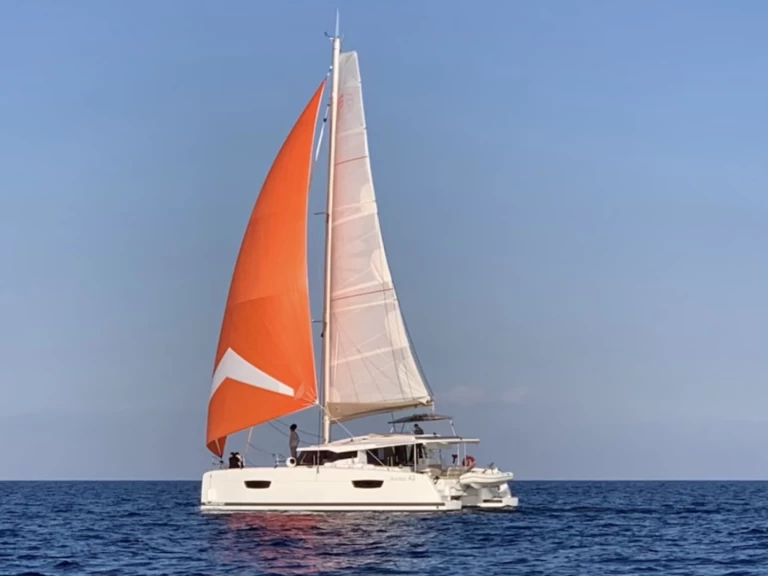 Bootverhuur Fountaine Pajot Astrea 42 in Saint-Tropez via SamBoat