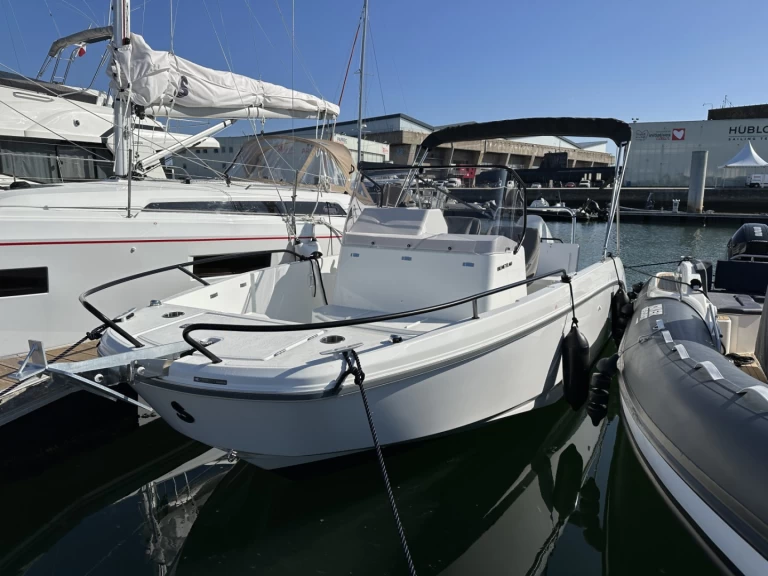 Motorboot te huur in Lorient voor de beste prijs