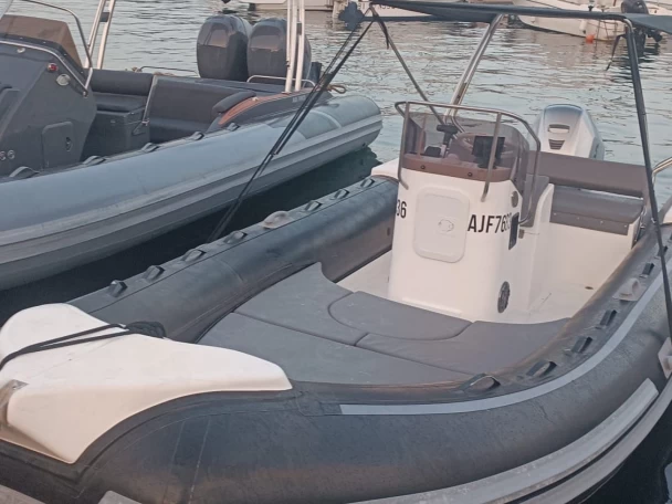 Bootverhuur Porto-Vecchio goedkoop Technobat
