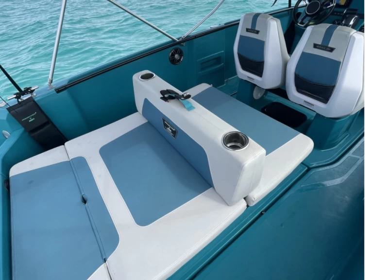 Verhuur Motorboot Axopar met vaarbewijs