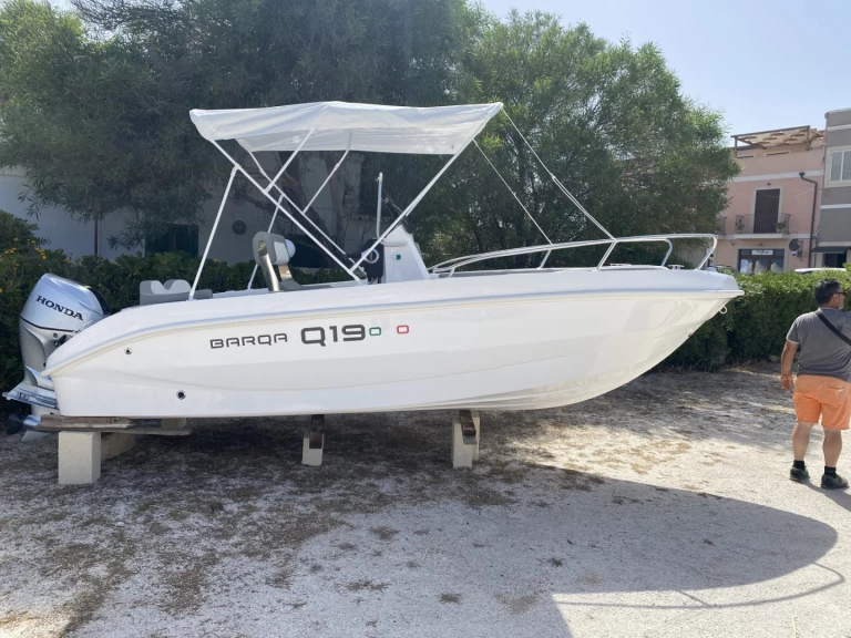 Barqa Q19 te huur van particulier of professional in Marzamemi