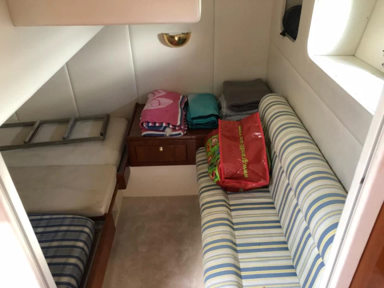 Verhuur Jacht Baia met vaarbewijs