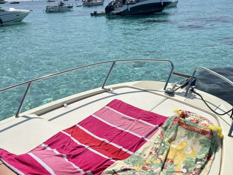 Bootverhuur Invictus  Invictus 240 CX in Mandelieu-la-Napoule via SamBoat