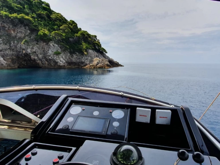 Ferretti 43 Fly te huur van particulier of professional in Dubrovnik