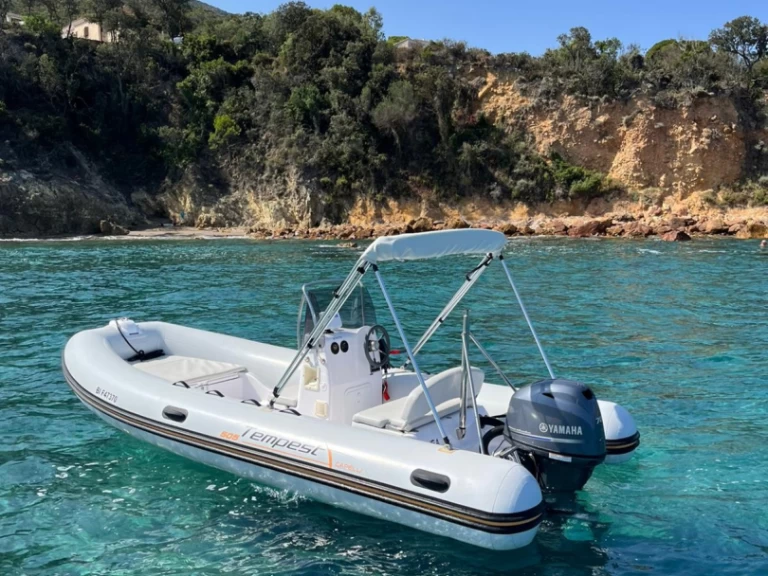 RIB te huur in Galéria voor de beste prijs