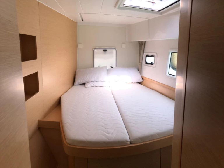 Jachthuur in Capo d'Orlando - Lagoon Lagoon 42 via SamBoat