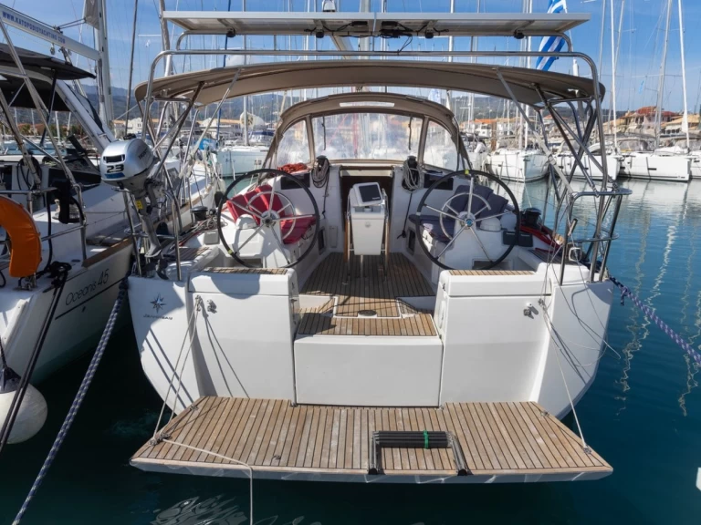 Huur een Jeanneau Sun Odyssey 419 in Lefkáda