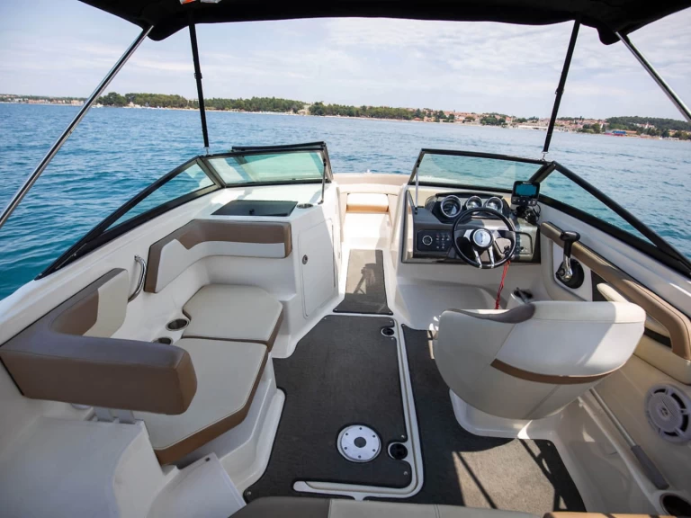 Huur Motorboot met of zonder schipper Sea Ray in Poreč