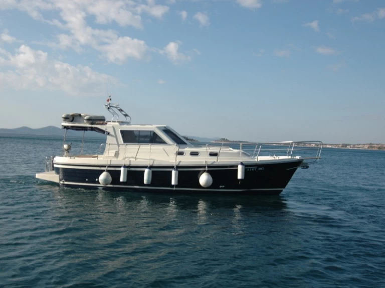 Verhuur Motorboot in Sukošan - Sas Vektor ADRIA 1002