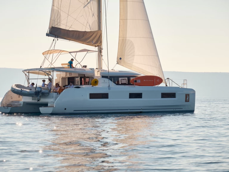 Huur Catamaran met of zonder schipper Lagoon in Trogir