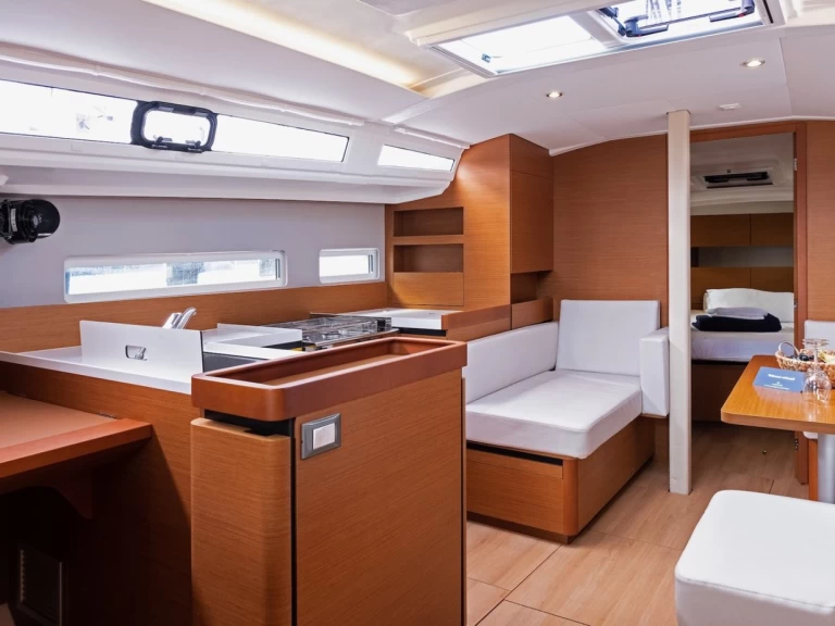 Jeanneau Sun Odyssey 410 te huur van particulier of professional in Split
