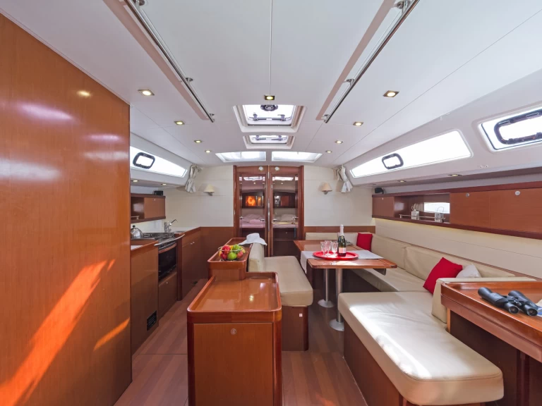 Verhuur Zeilboot in Álimos - Bénéteau Oceanis 50 Family