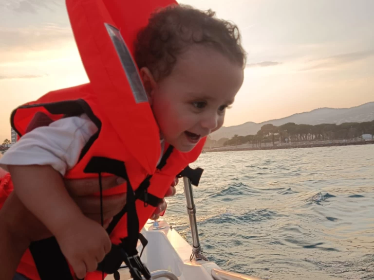 Four Winns Sundowner 285 te huur van particulier of professional in Cannes