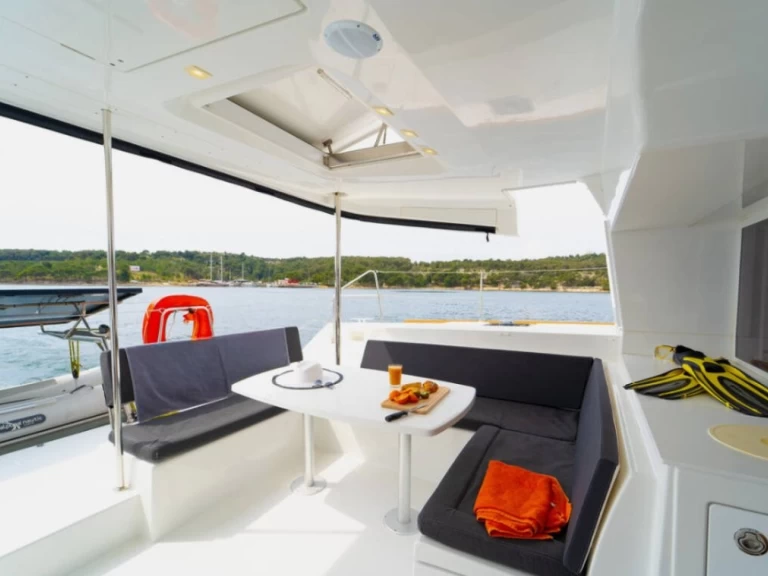 Verhuur Catamaran in Rogoznica - Lagoon Lagoon 450 F