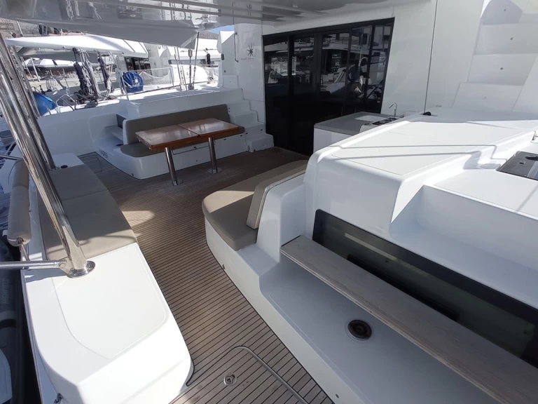 Bootverhuur Lagoon Lagoon 50 in Seget Donji via SamBoat