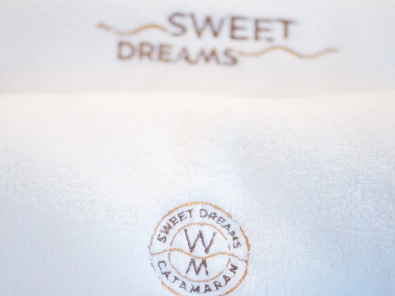 Verhuur Catamaran Sunreef met vaarbewijs