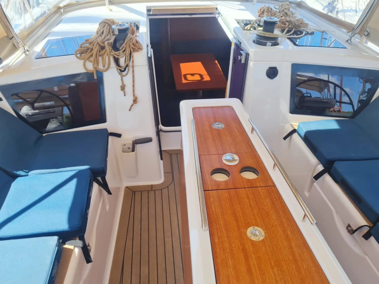 Verhuur Zeilboot in Pula - Dufour Dufour 390