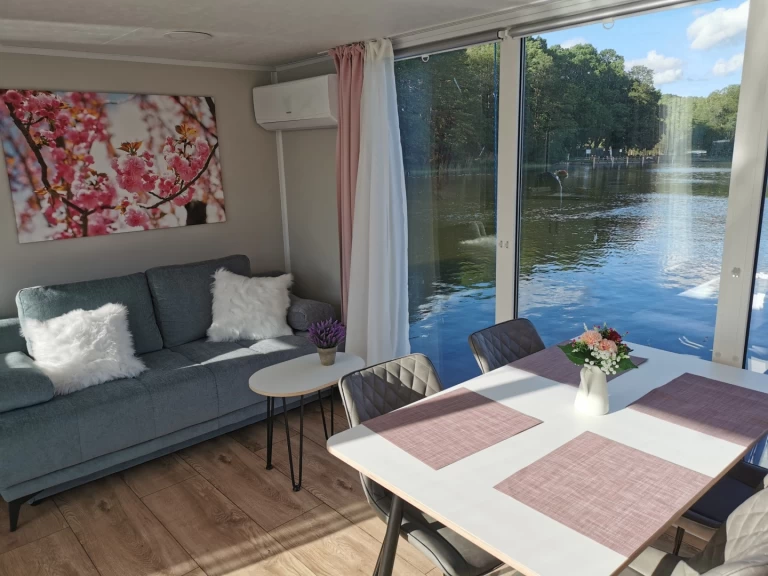 Bootverhuur D13 Woma D13 - Premium in Waren (Müritz) via SamBoat