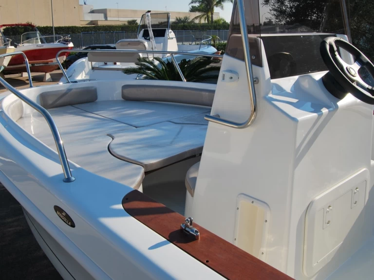 Verhuur Motorboot in Torre Vado - Mingolla Brava 19