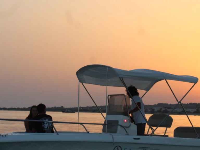 Bootverhuur Mingolla Brava 19 in Torre Vado via SamBoat