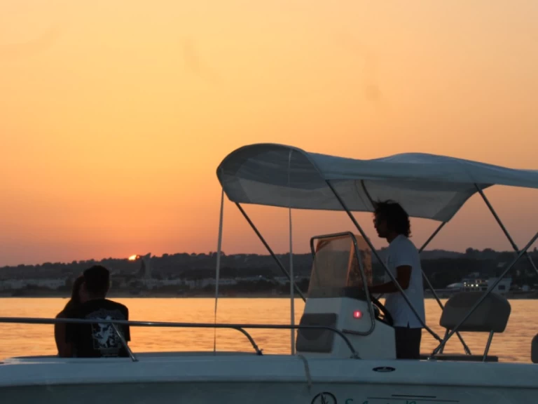 Huur Motorboot met of zonder schipper Mingolla in Torre Vado