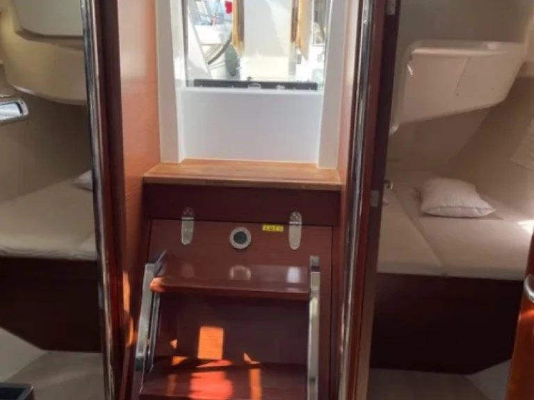 Huur een Hanse Hanse 388 in Lefkáda