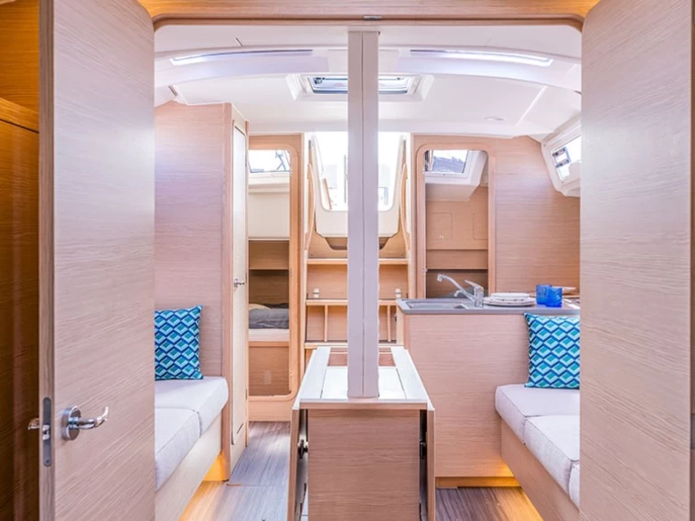 Jachthuur in Zaton - Dufour Dufour 37 via SamBoat