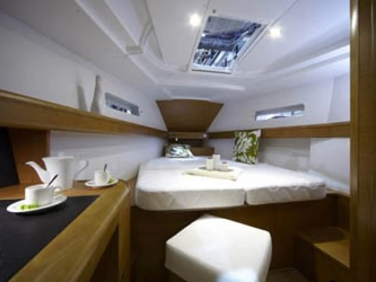 Jeanneau Sun Odyssey 439 te huur van particulier of professional in Raiatea Island