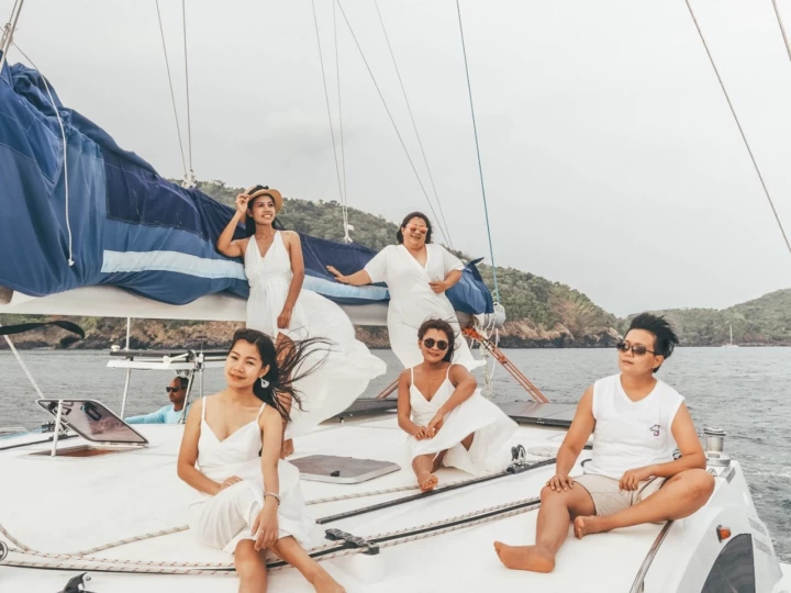 Catamaran 53ft te huur van particulier of professional in Phuket