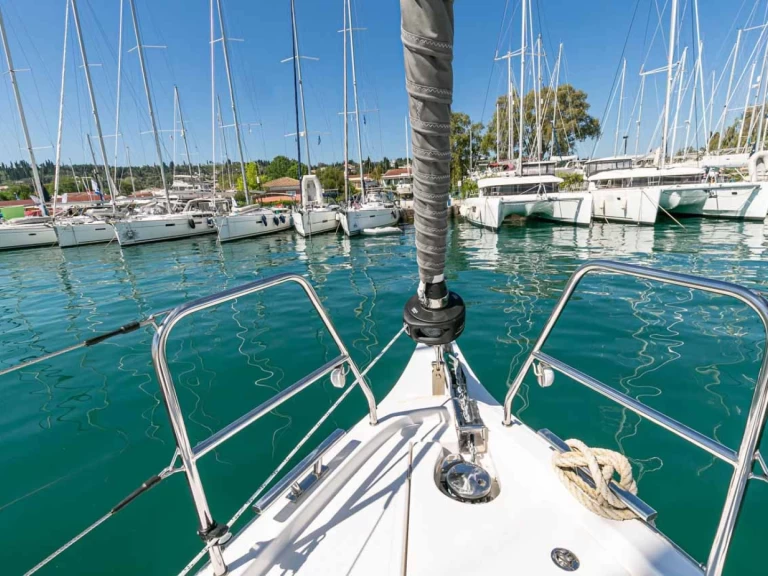 Huur Zeilboot met of zonder schipper Bavaria in Lefkáda