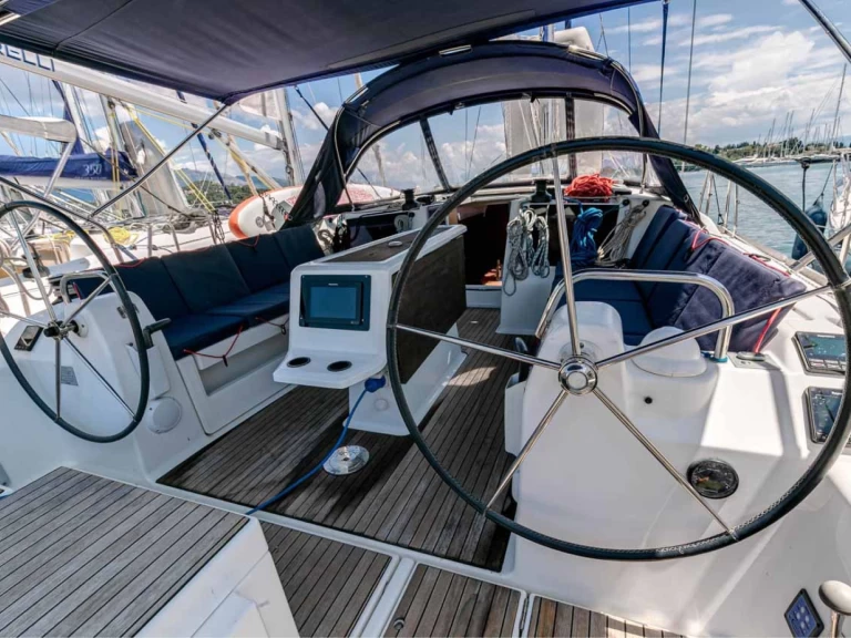 Jachthuur in Gouviá - Dufour Dufour 412 via SamBoat