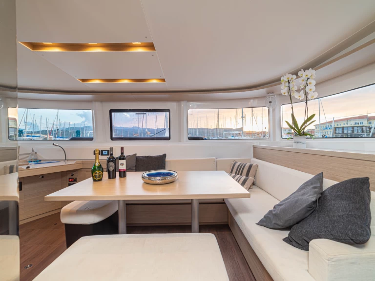 Bootverhuur Lefkáda goedkoop Lagoon 46