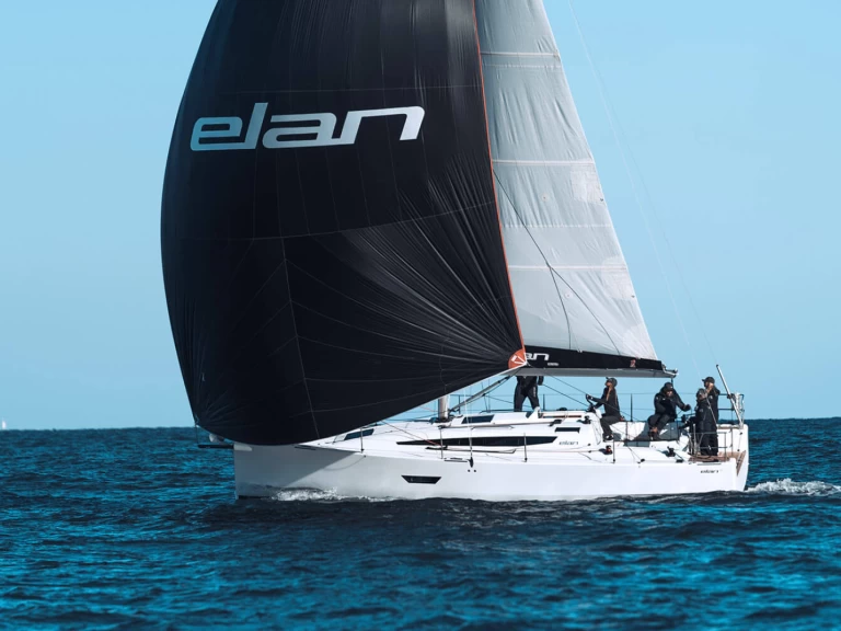 Huur een Elan E4 in Biograd na Moru