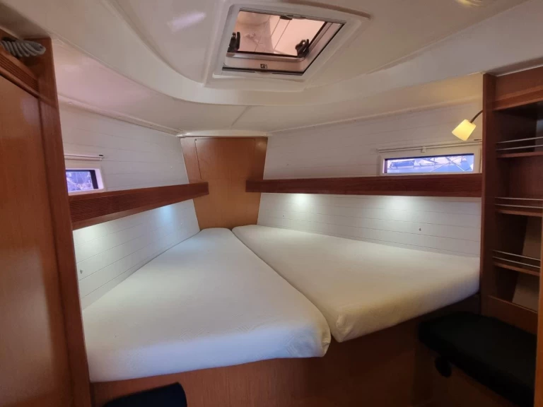 Jachthuur in Izola - Bavaria Cruiser 36 via SamBoat