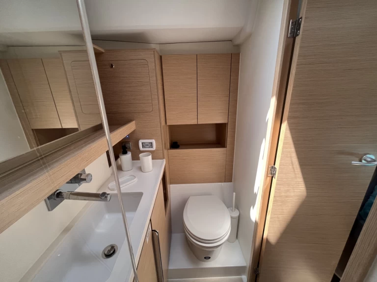 Hanse Hanse 460 - 4 cabine - 2 bagni - 10 posti letto te huur van particulier of professional in Castiglioncello