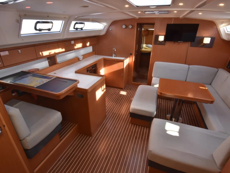 Verhuur Zeilboot Bavaria met vaarbewijs