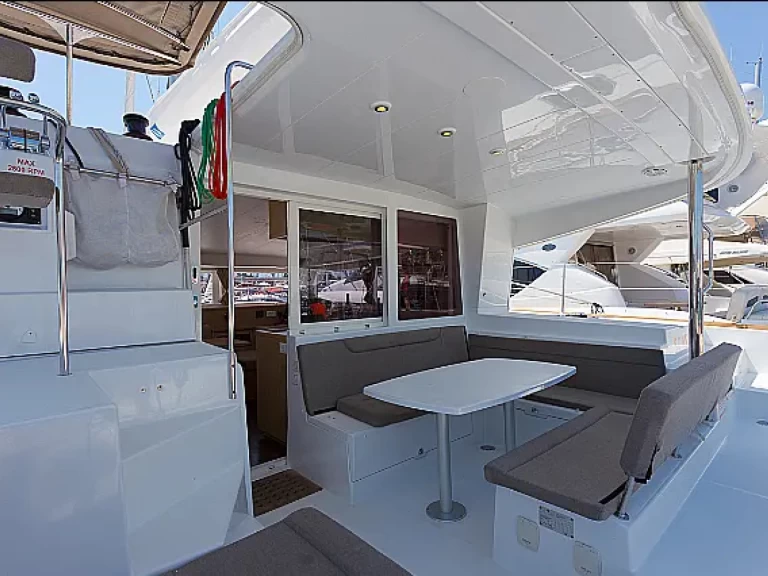 Huur een Lagoon Lagoon 400 S2 in Lefkáda