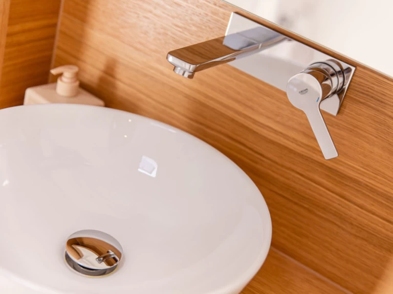 Zeilboot te huur in Lávrio voor de beste prijs