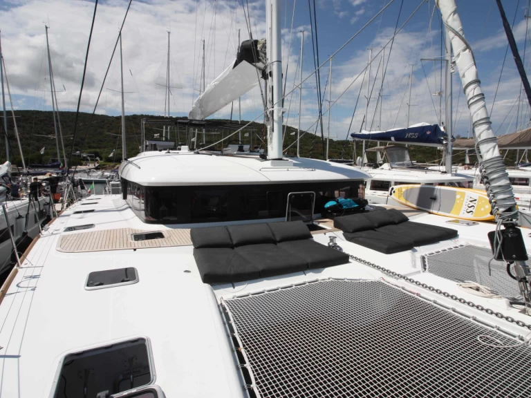 Huur een Lagoon Lagoon 620 in Bas du Fort