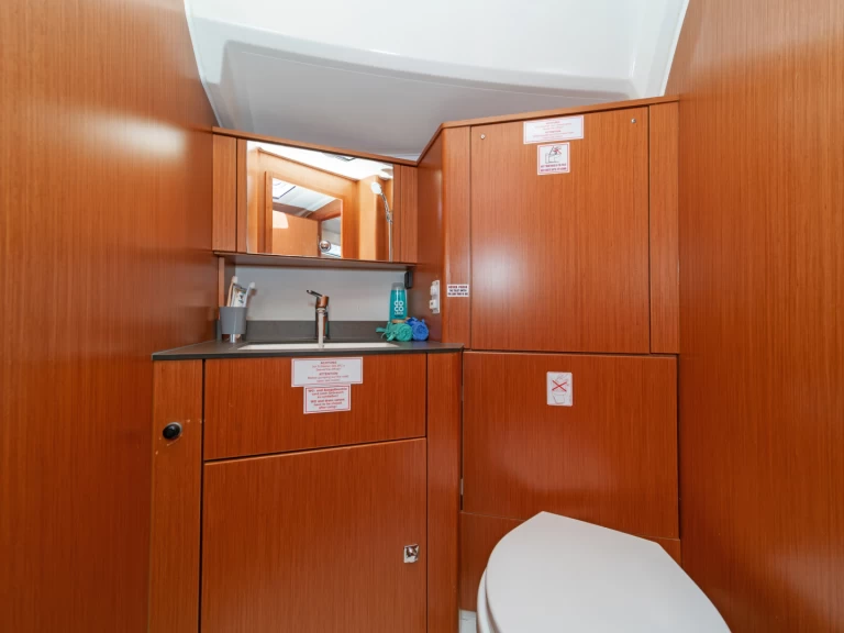 Huur een Bavaria Cruiser 41 in Álimos