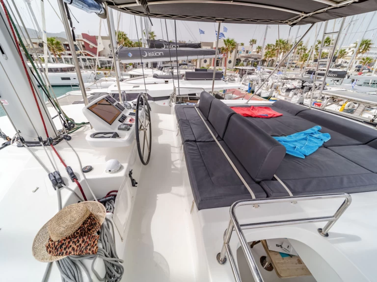 Bootverhuur Gouviá goedkoop Lagoon 50