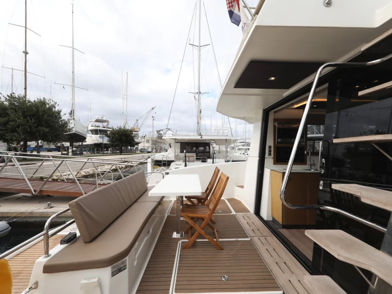 Huur Motorboot met of zonder schipper Fountaine Pajot in Trogir