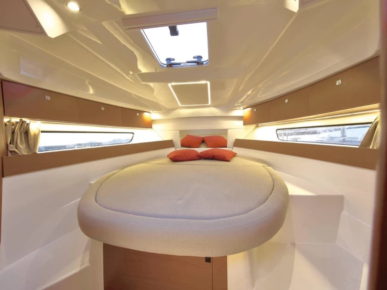 Jeanneau Merry Fisher 895 te huur van particulier of professional in Biograd na Moru