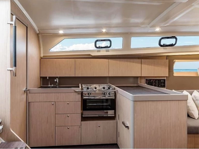 Bénéteau Oceanis 41.1 te huur van particulier of professional in La Paz