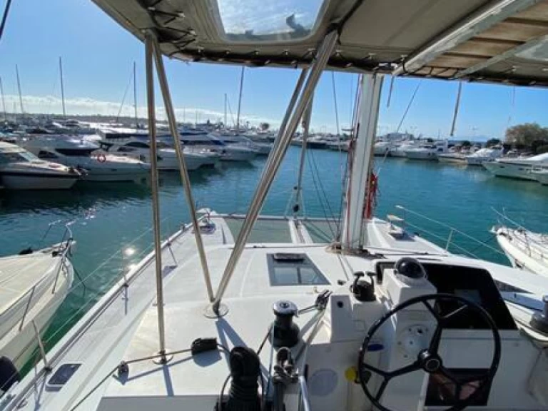 Verhuur Catamaran Nautitech met vaarbewijs