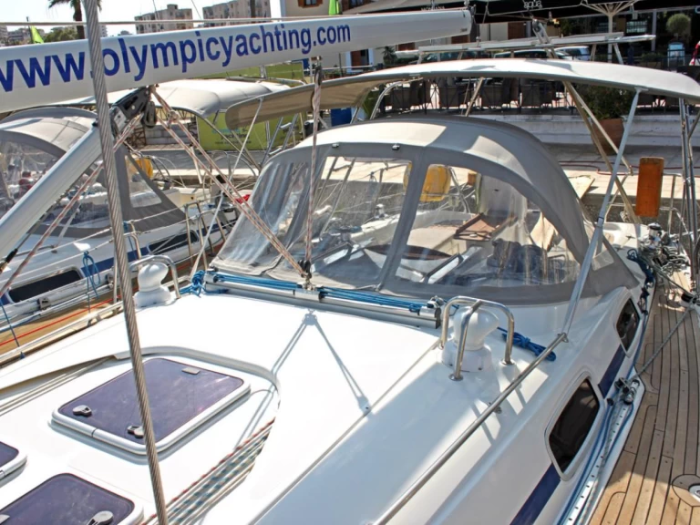Bootverhuur Lávrio goedkoop Bavaria 38 Cruiser