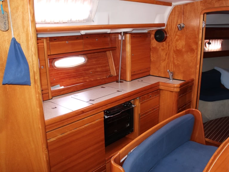 Bootverhuur Bavaria Bavaria 39 Cruiser in Vrsar via SamBoat