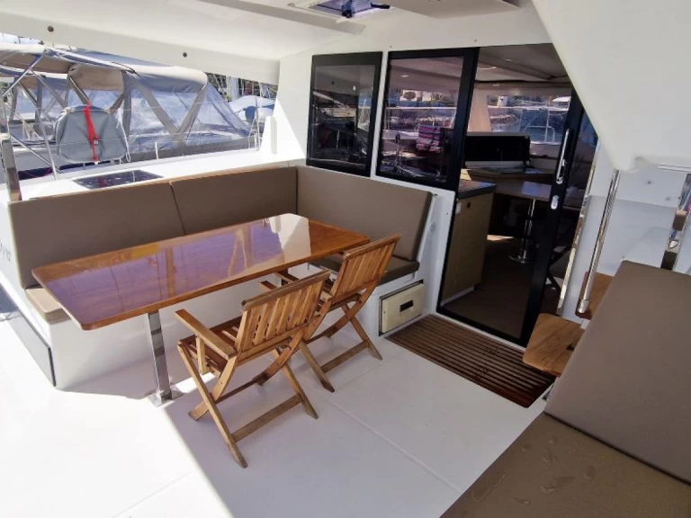 Huur Catamaran met of zonder schipper Fountaine Pajot in Trogir