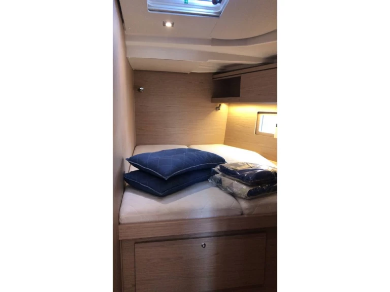 Verhuur Zeilboot Bénéteau met vaarbewijs